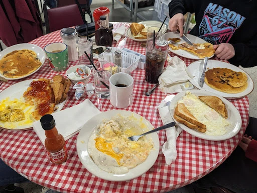 M & M Family Diner photo 10